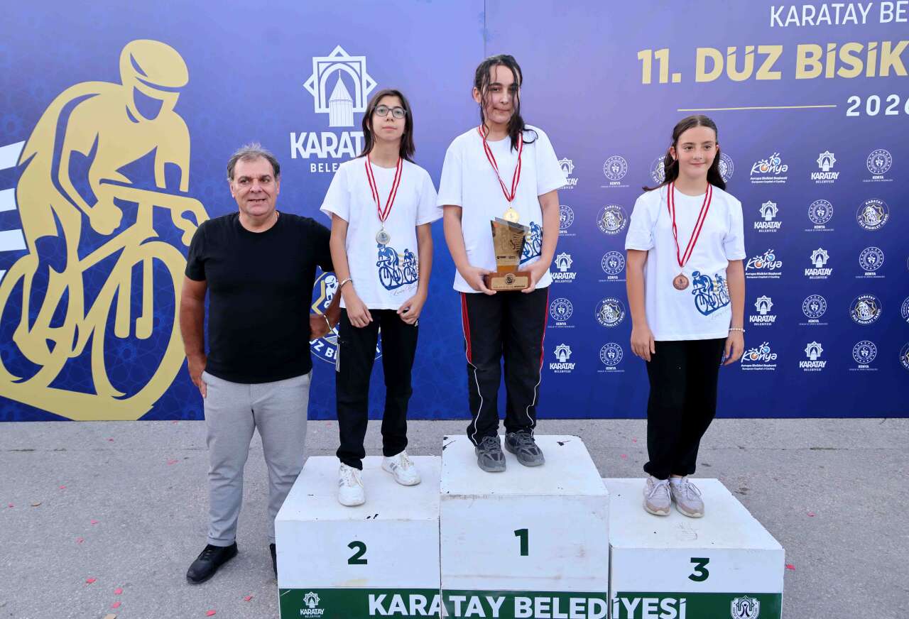 Konya’da 500’e yakın çocuk şampiyonluk için pedal çevirdi 11